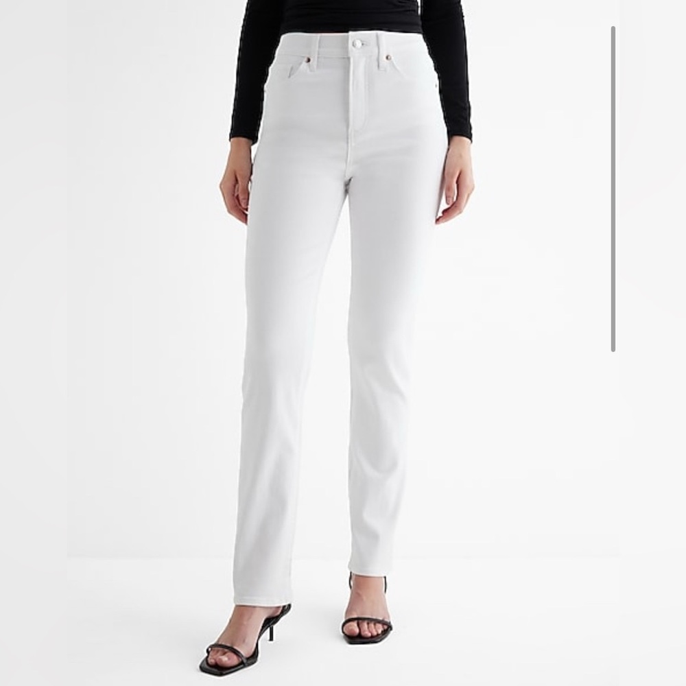 Express Women's White 90s Straight Jeans